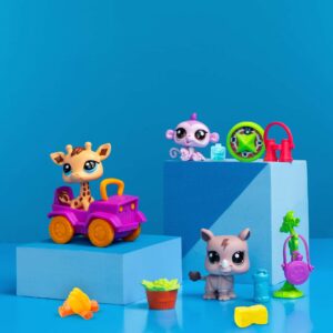 Littlest Pet Shop - Safari Play Pack - Lifestyle shot of Giraffe, Monkey, and Rhino with accessories